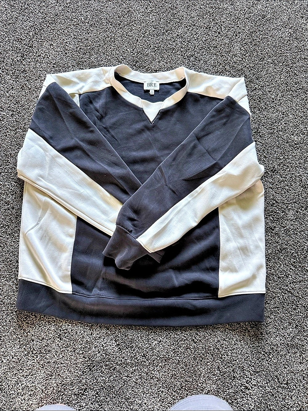 BKE Color Block Long Sleeve Size Small
